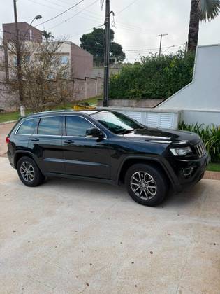 JEEP GRAND CHEROKEE 3.6 LAREDO 4X4 V6 24V GASOLINA 4P AUTOMÁTICO JEEP GRAND CHEROKEE 3.6 LAREDO 4X4 V6 24V GASOLINA 4P AUTOMÁTICO